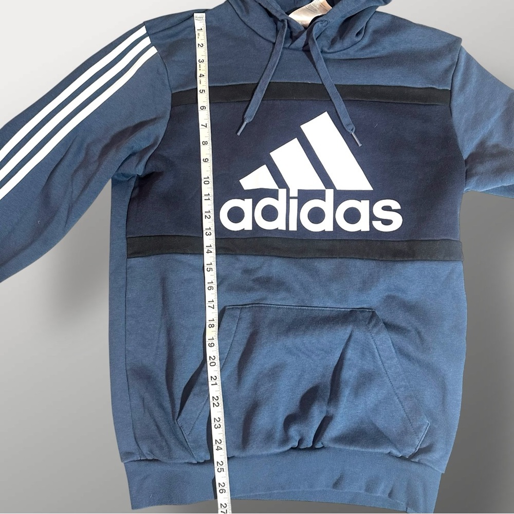 Adidas Men’s Navy Blue Hoodie Sz M Logo Front 3 Stripes Sleeve Kangaroo Pocket - Picture 3 of 8